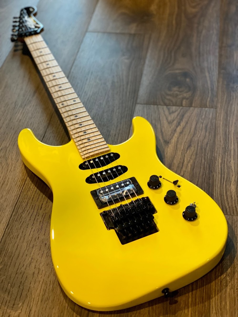 Fender Limited Edition HM Strat - Frozen Yellow